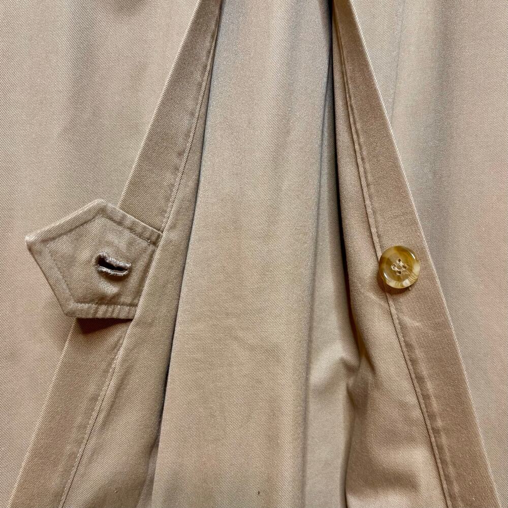 Burberry Belted Trench Coat with Plaid 100% Wool Lining & Collar in Honey - Picture 10 of 16